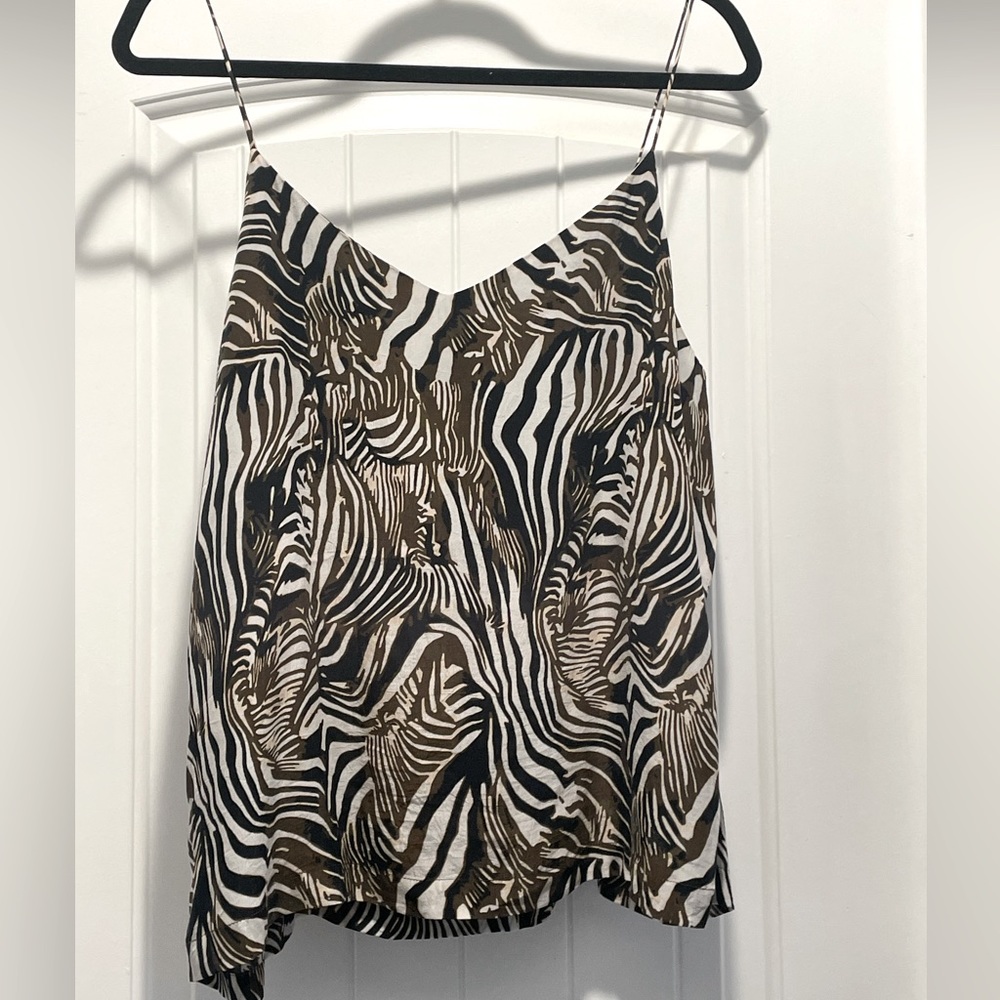 Blouse/ Tank - Picture 2 of 3
